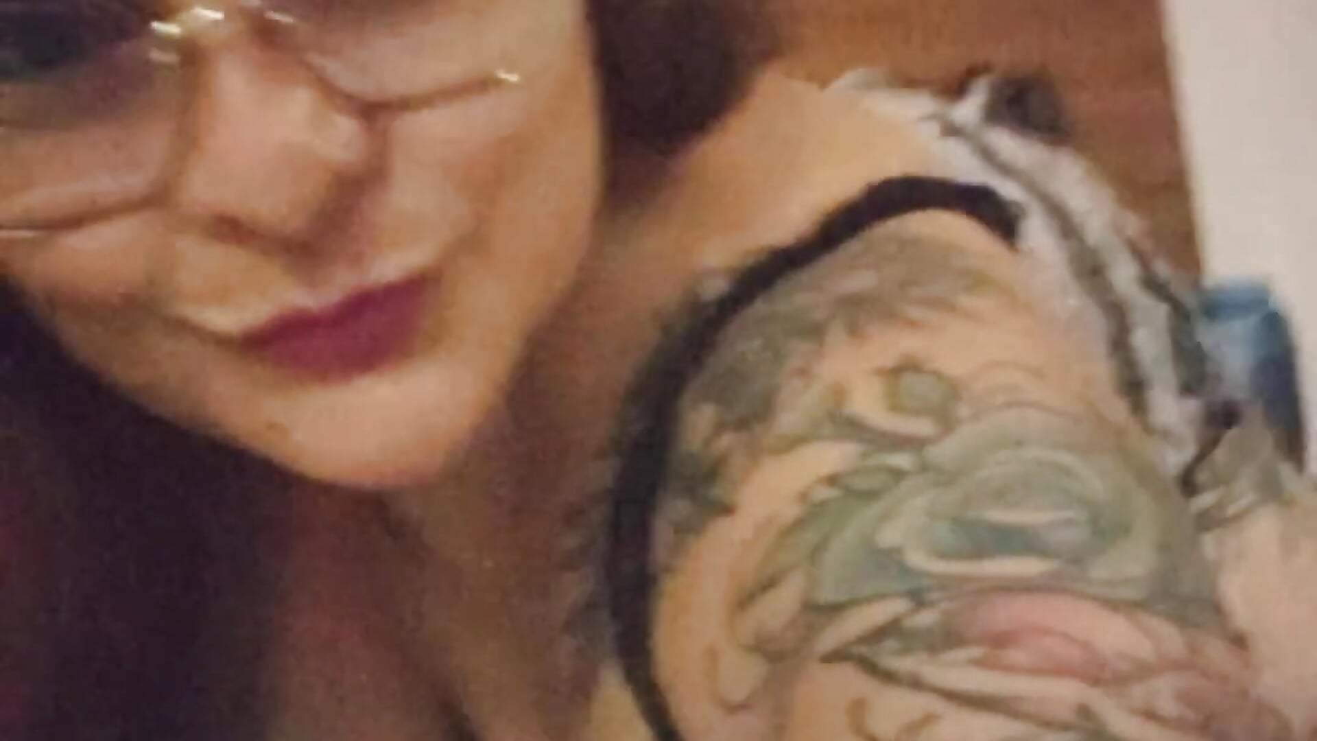 Saludo - clip cu secretcleo model videochat