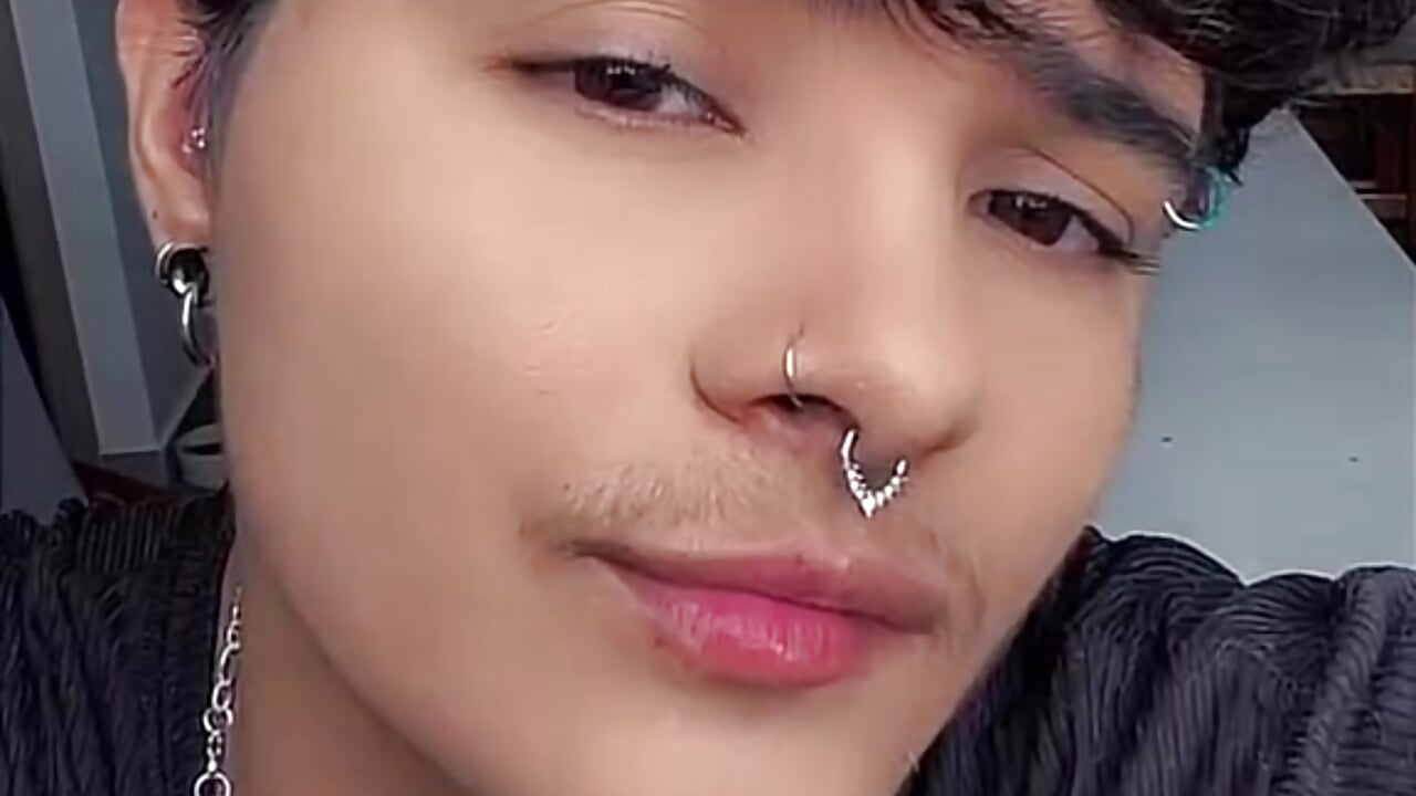 My new mustache 😂 – video af Yossef_ftm cam-model