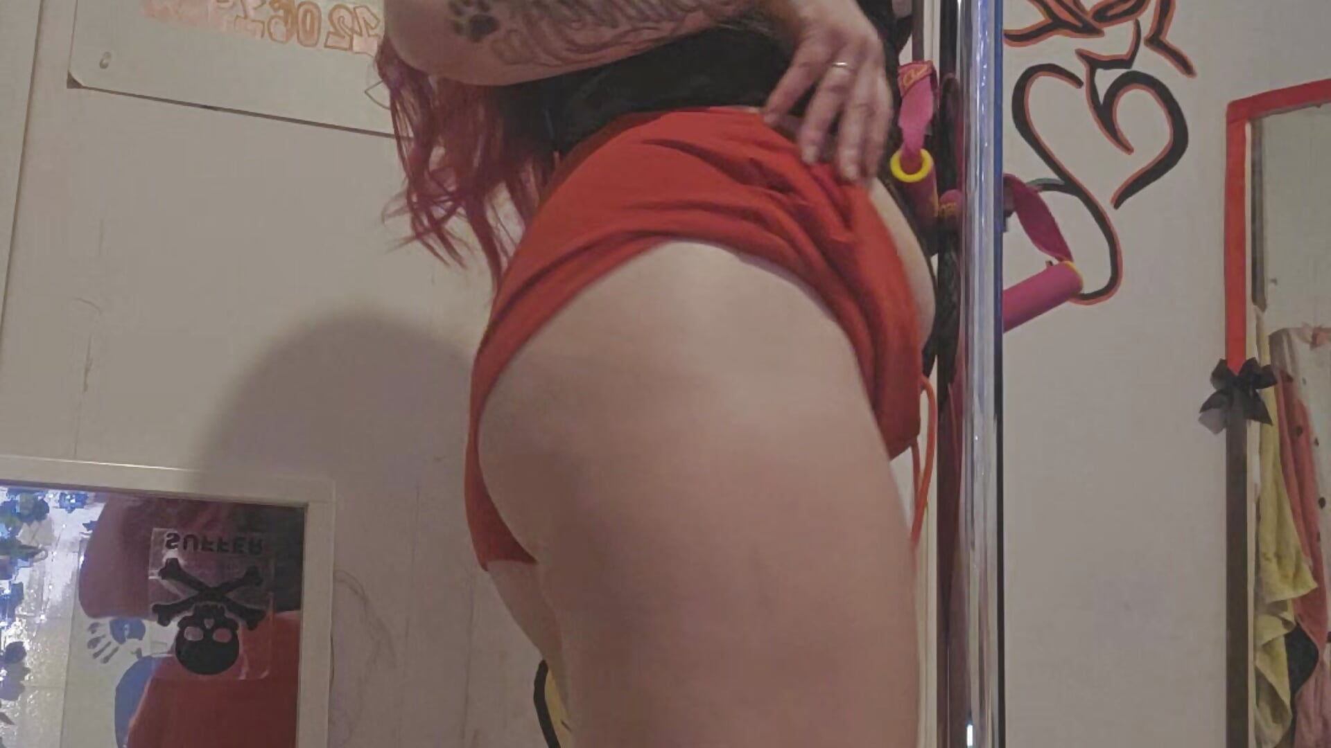 Sexy Red - video av BabyGangster99 cam model