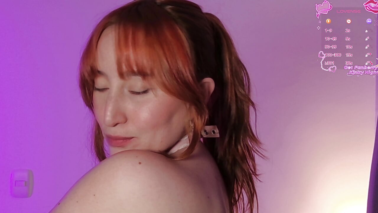 Teasing me – video od webkamerové modelky Bethory