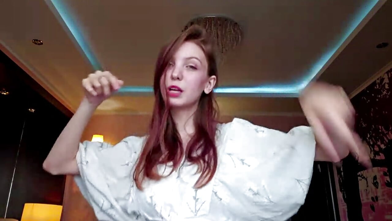 Hey hey 🌸 - video by FrancieHutter cam model
