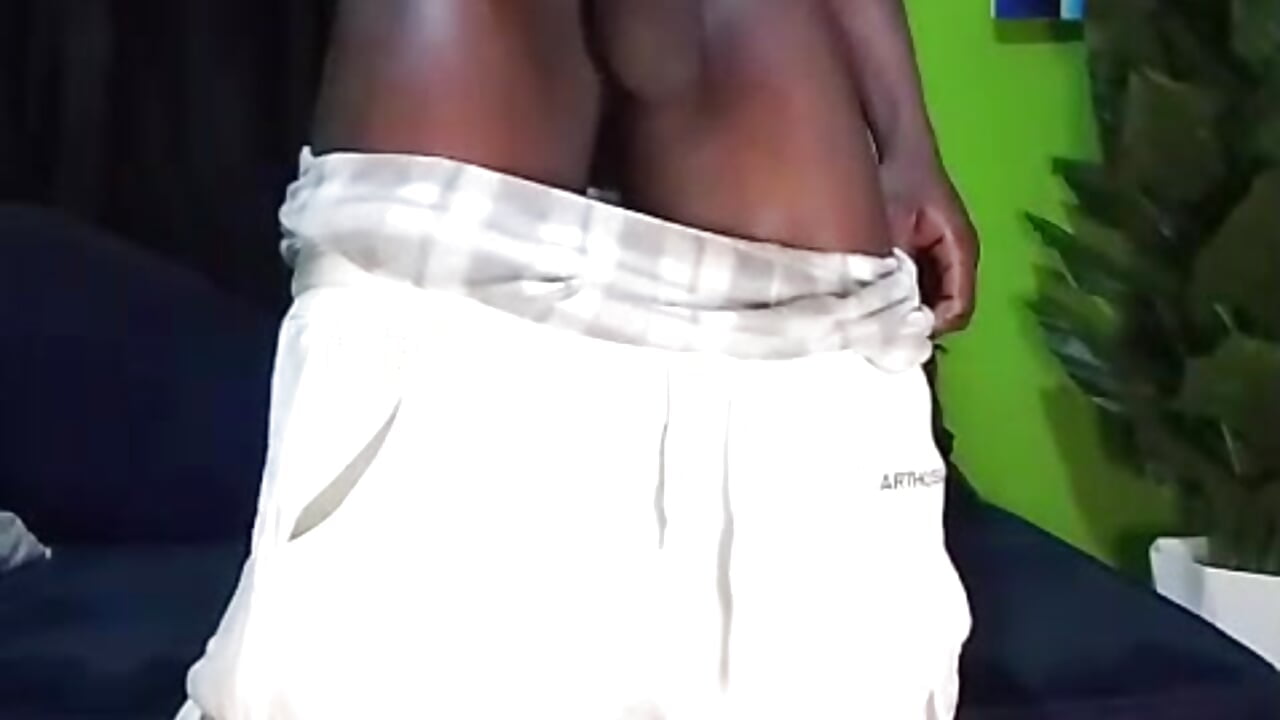POST WORK OUT : HORNY AND STROKING FULL VIDEO – video od webkamerové modelky MONSTERDICK_254