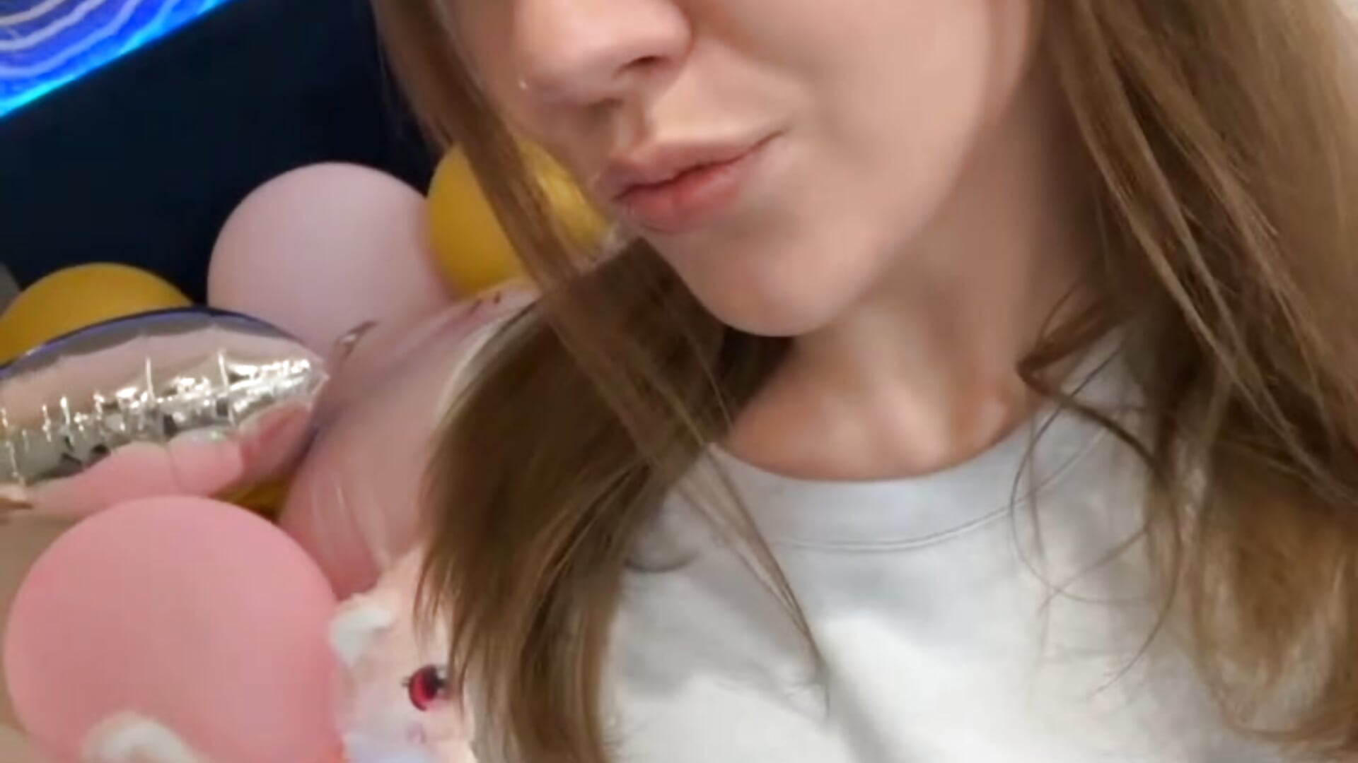 meow - video by MollyMoors cam model