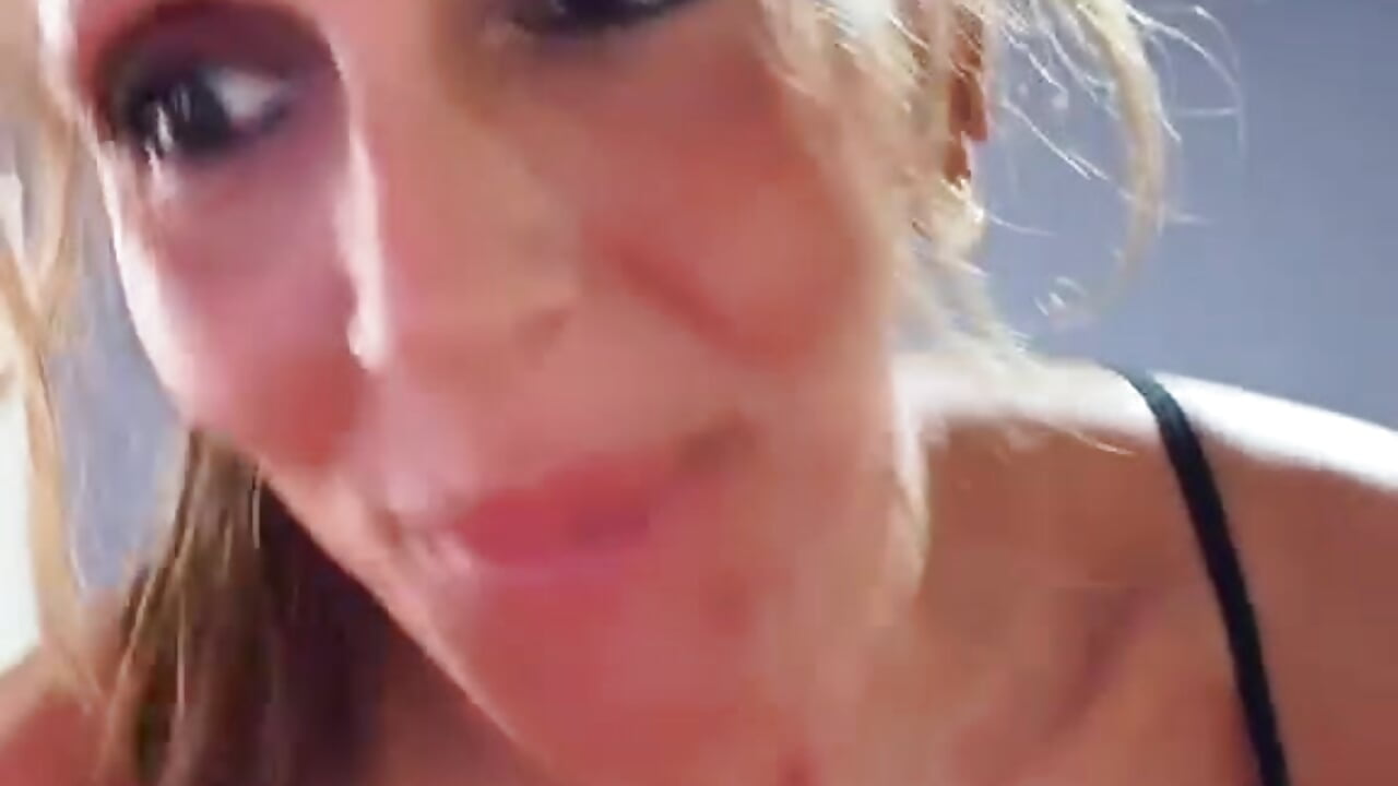 Provocando despacito… y poniéndote durito 😈 - video oleh cari_guerrera kamera model
