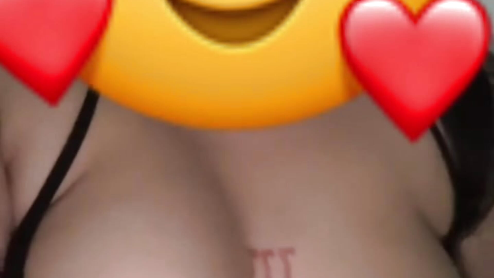 1JTVOT3TK_7IAO1D - video di Emmie_hi modella di cam
