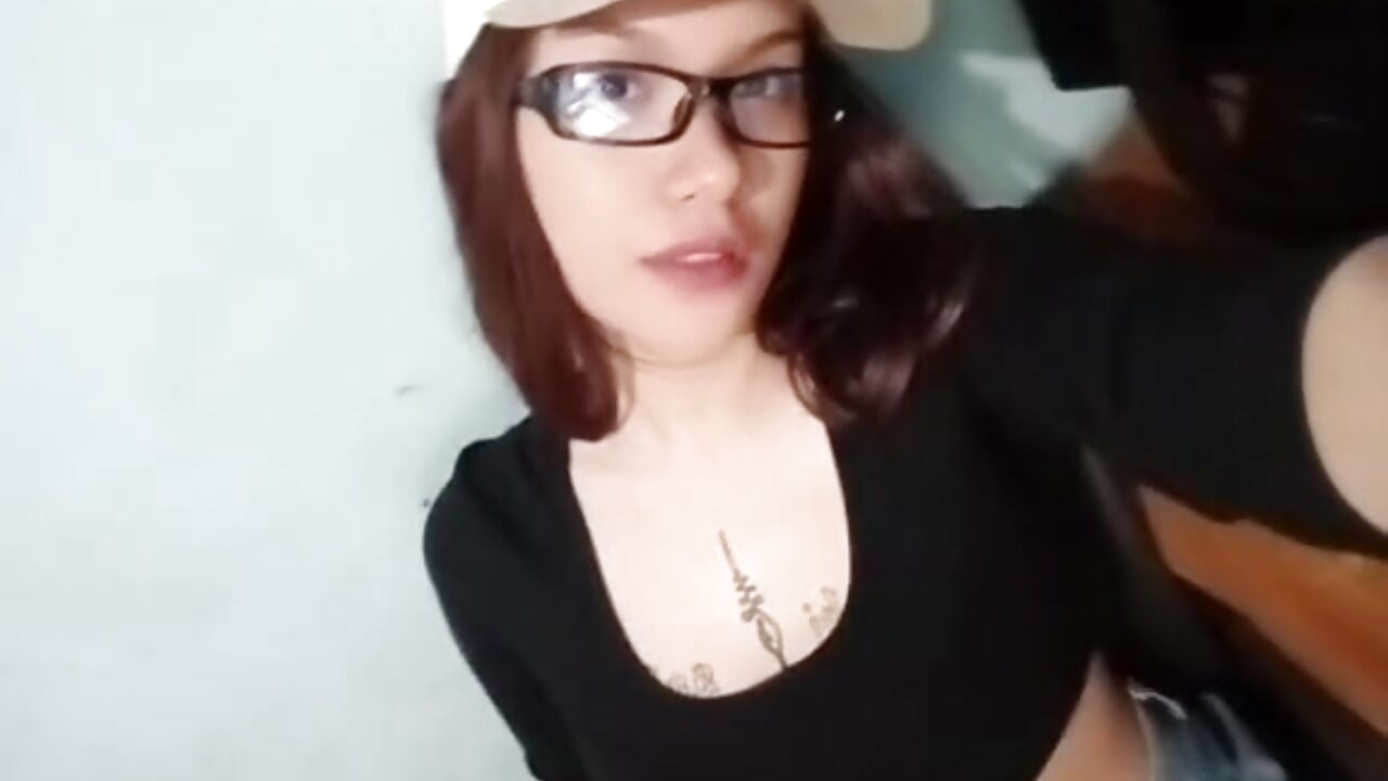 Cutie me - video av TuyetMartiniz cam-modell