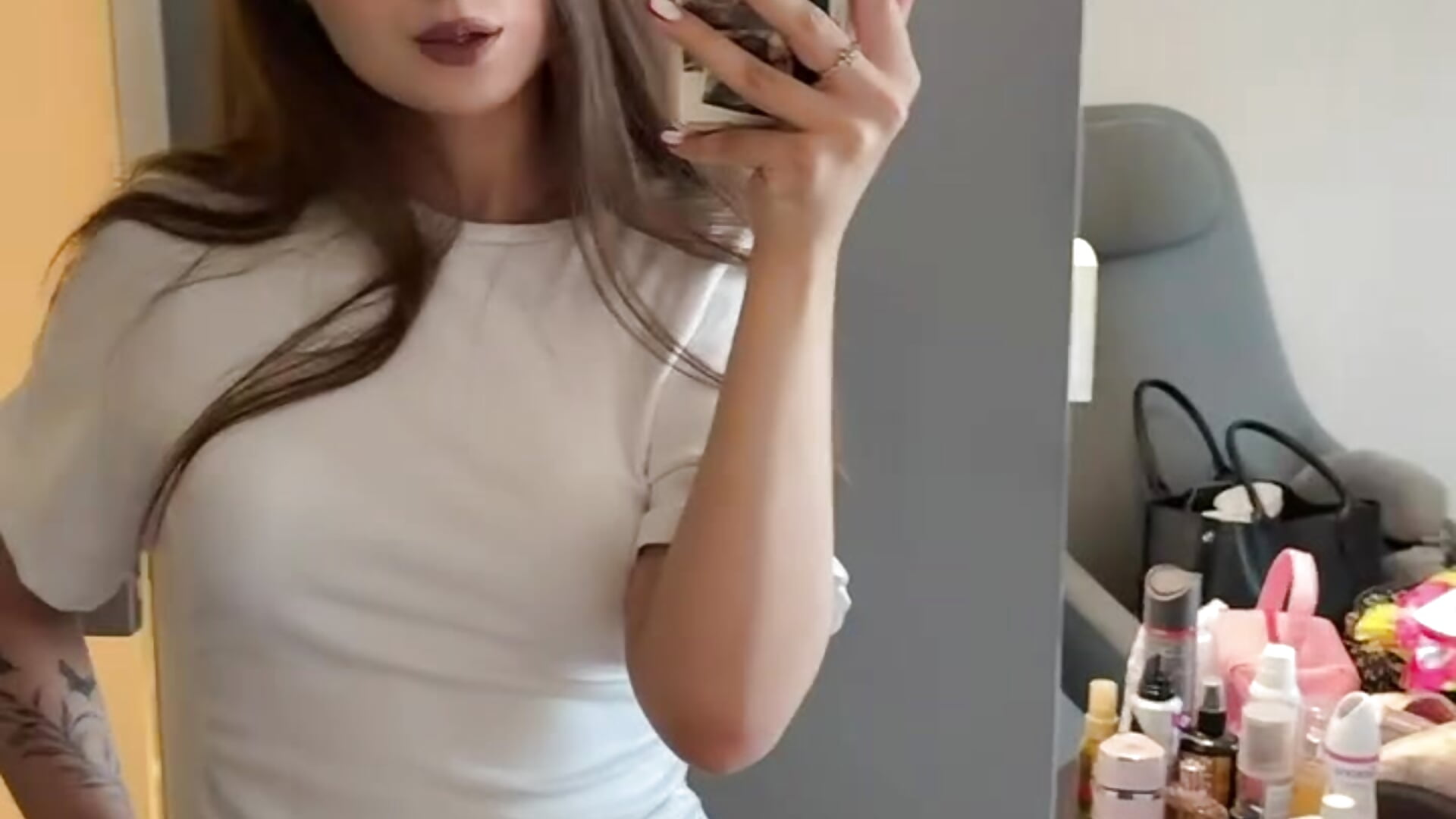 Juicy?) - video by KittyNoSkirty cam model
