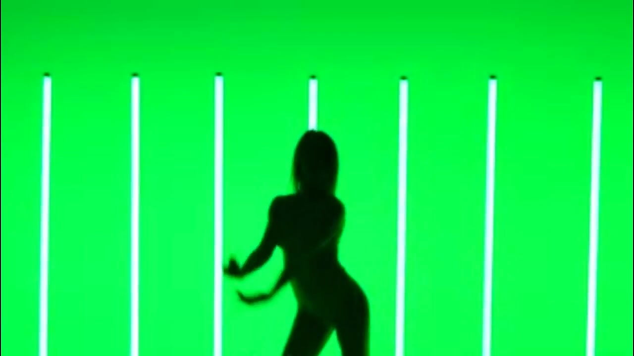 Hot dance - clip cu AprilWise model videochat