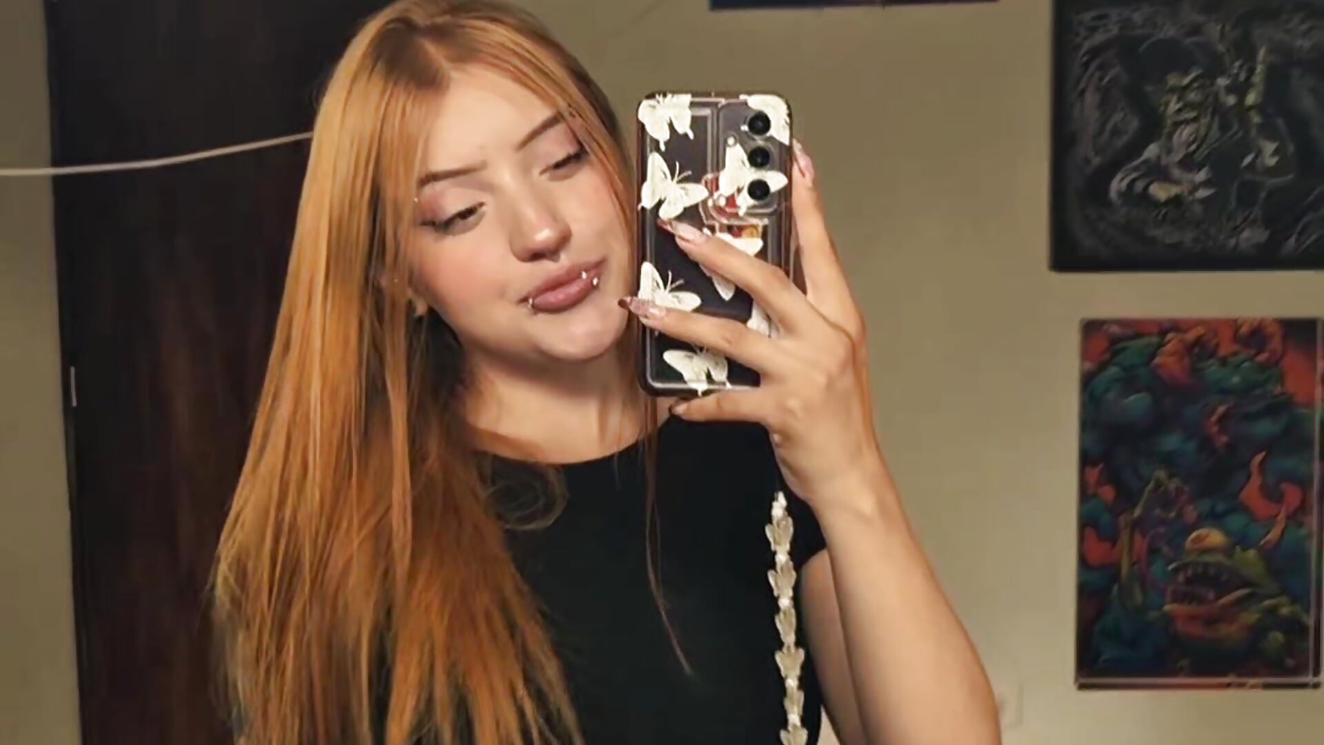 1000606026 – video modela na kameri ValentinaDeAngelis