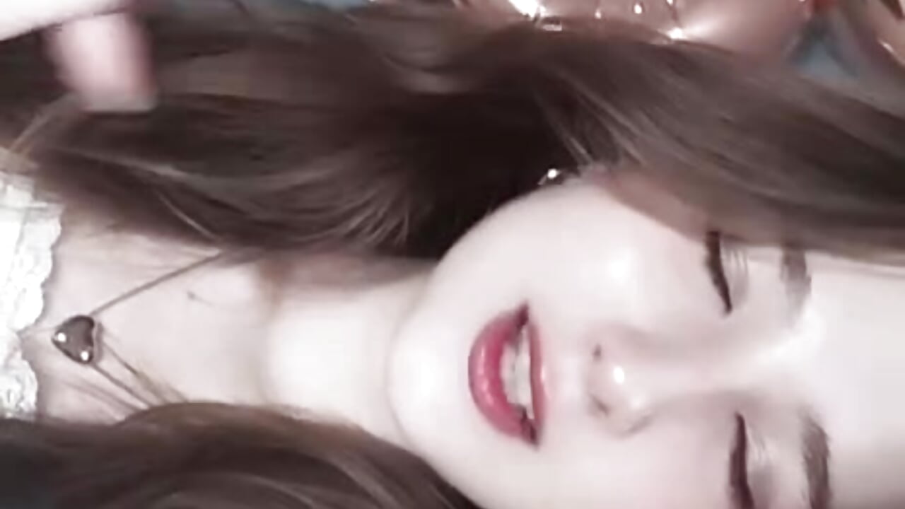 Me☺️ – video od webkamerové modelky BernaBauerlein