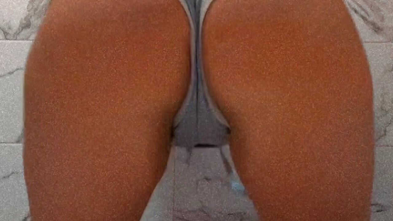 Wiggle - video by secretsecretgg cam model