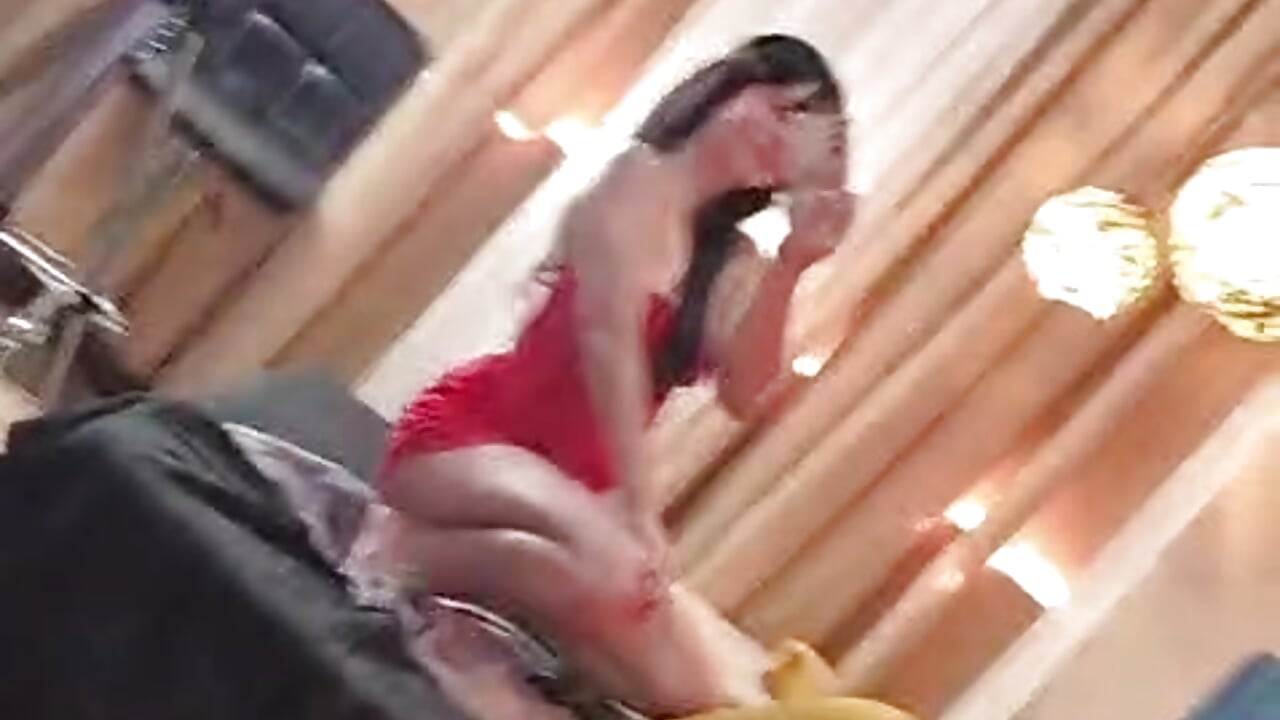 Me - فيديو من MadyGomez موديل الكام