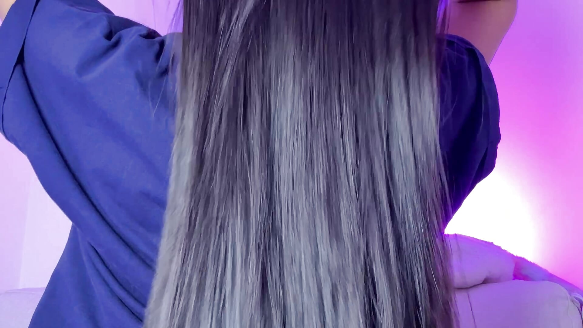 Long Hair 🌸✨ - فيديو من Bonniepark_ موديل الكام
