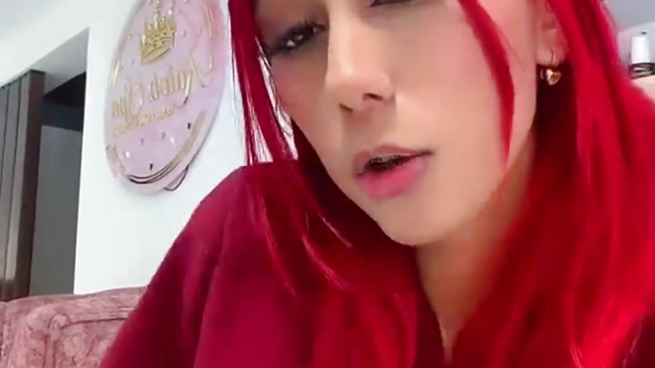Hello!!! – video modela na kameri The_Nails_Sexx