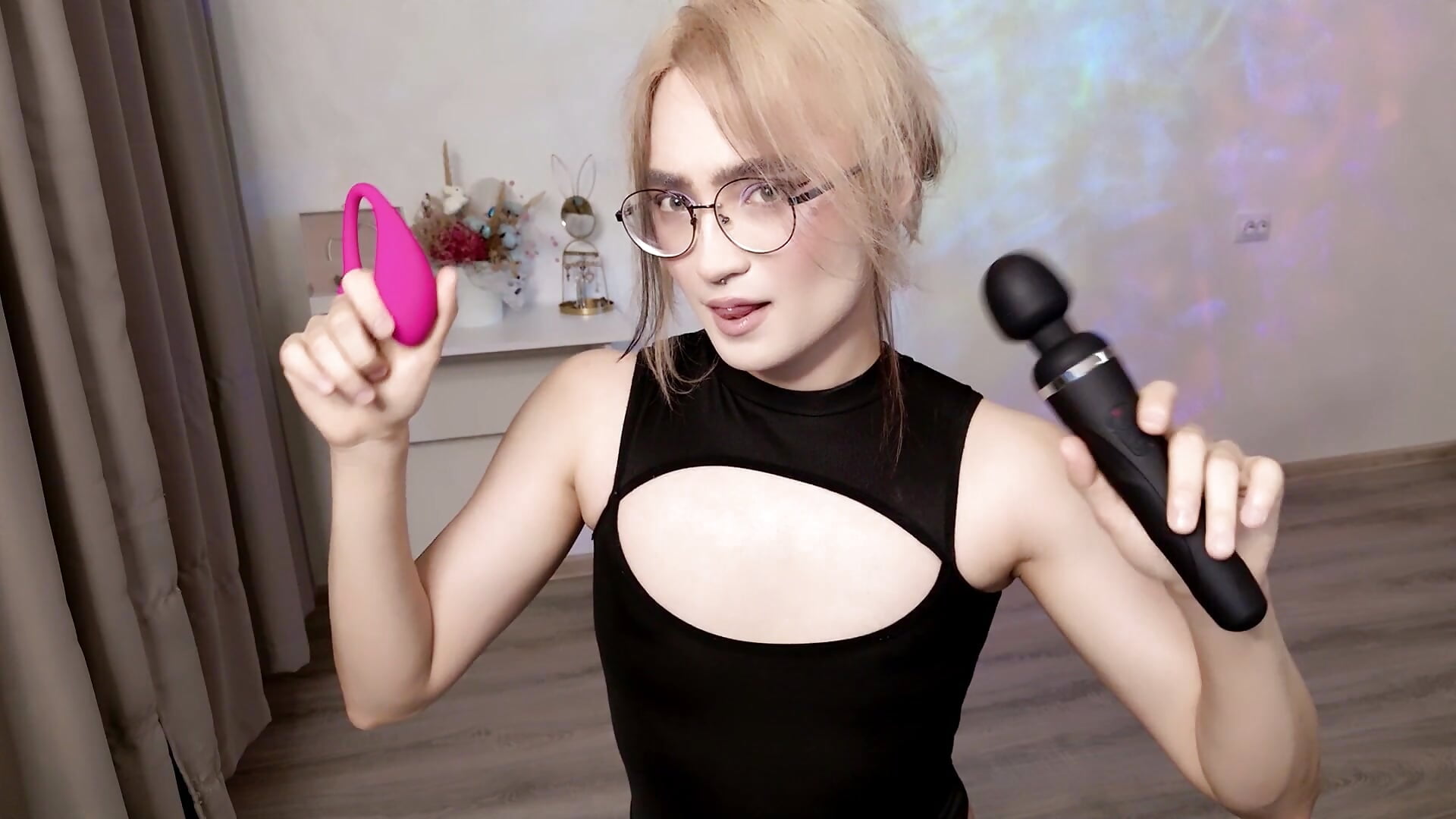 my lovense toys for tease pussy and big clit - vidéo du modèle de showcams _meow__neko_