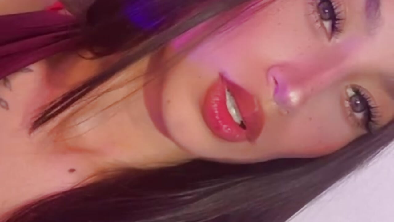 🌹 I can't wait to know which moment becomes your favorite... Tell me when you finish. 💖 - vídeo de ROSIEPIXEL modelo de câmara
