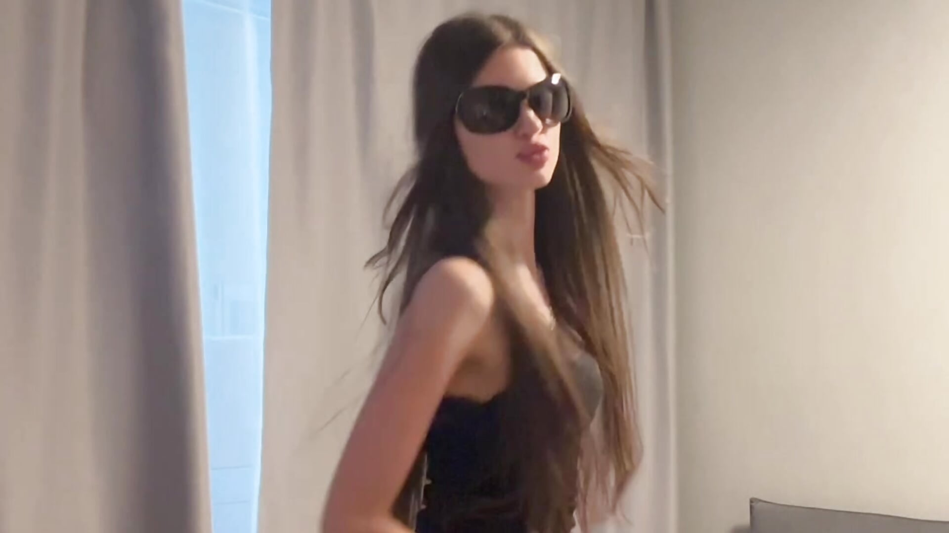 hey hey! – video modela na kameri NicolleBarreto