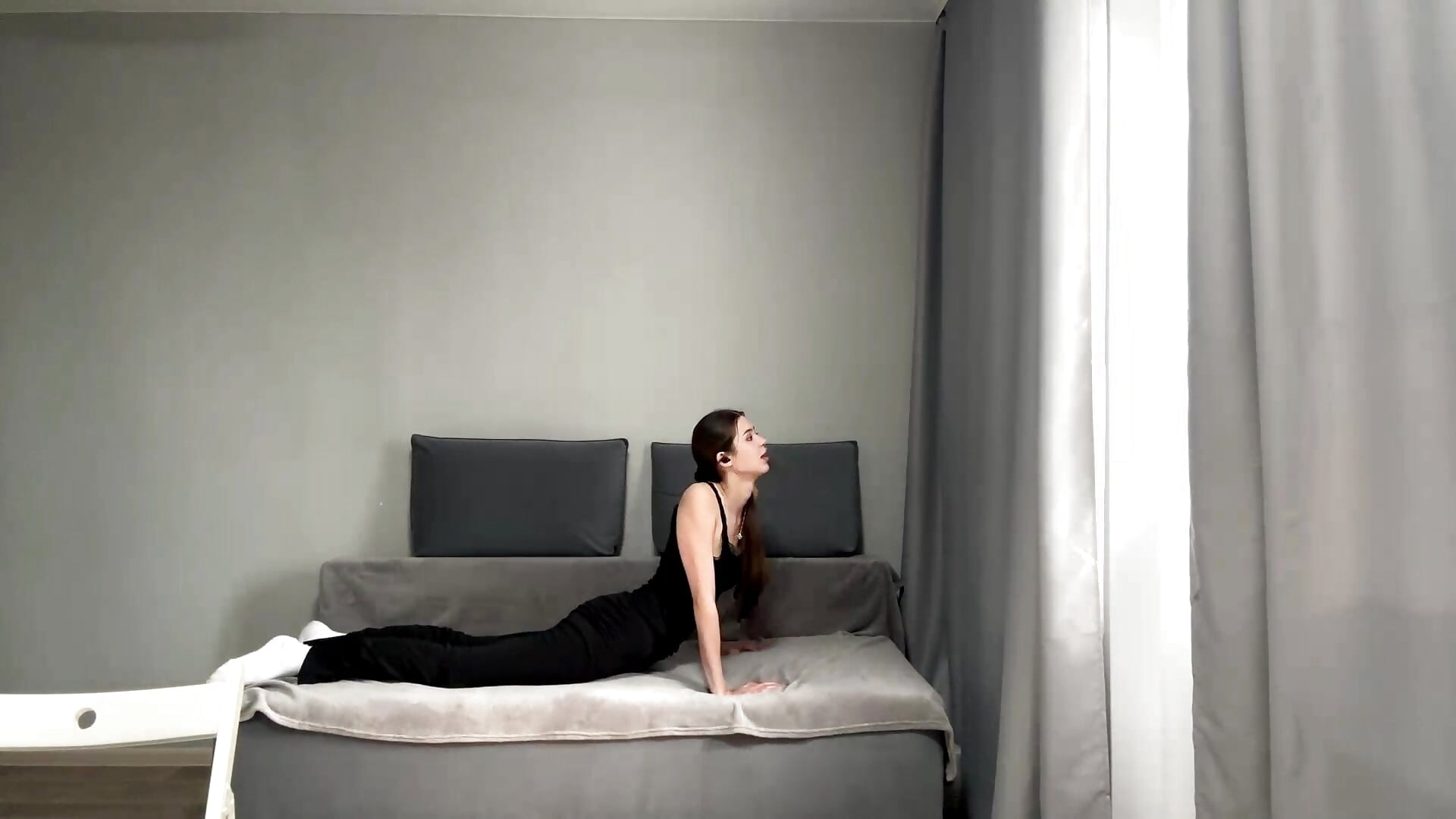 hot yoga – video modela na kameri NicolleBarreto