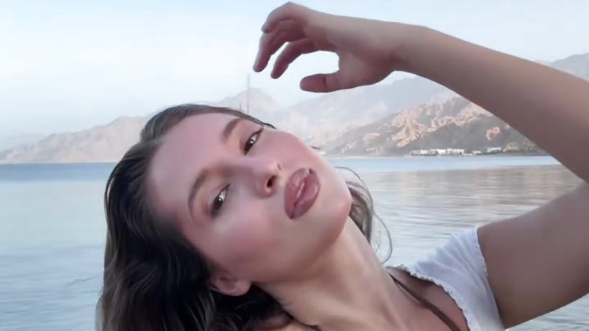 The real me :) - video by AngelesDarbonne cam model