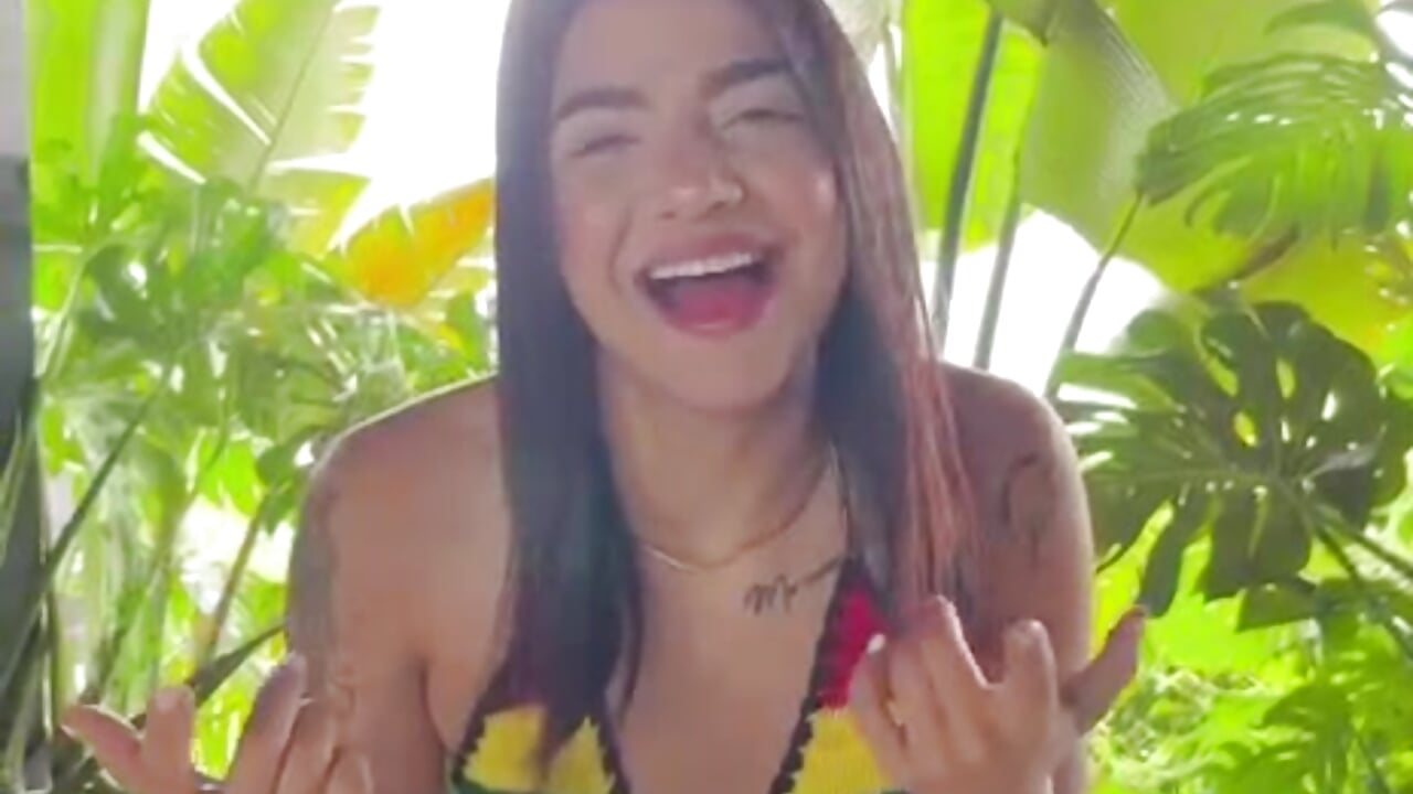 Press play and enjoy every second. - vídeo de NamiyRobin modelo de câmara