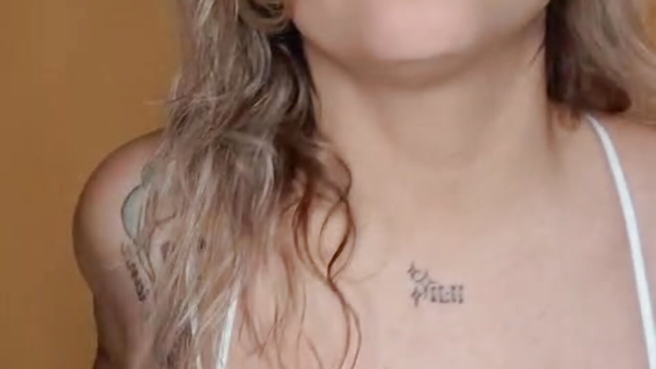 Hi 🔥 - video by SoyCaramelito cam model