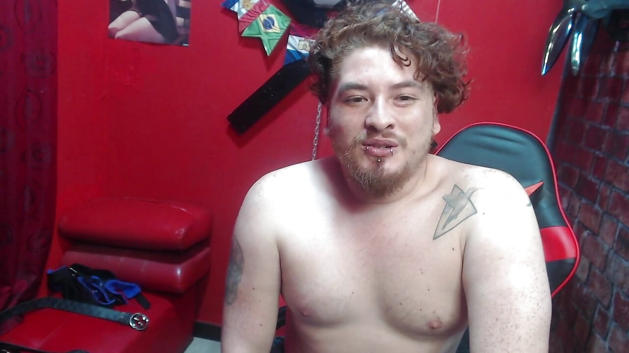 welcome - video by axelrooseks cam model