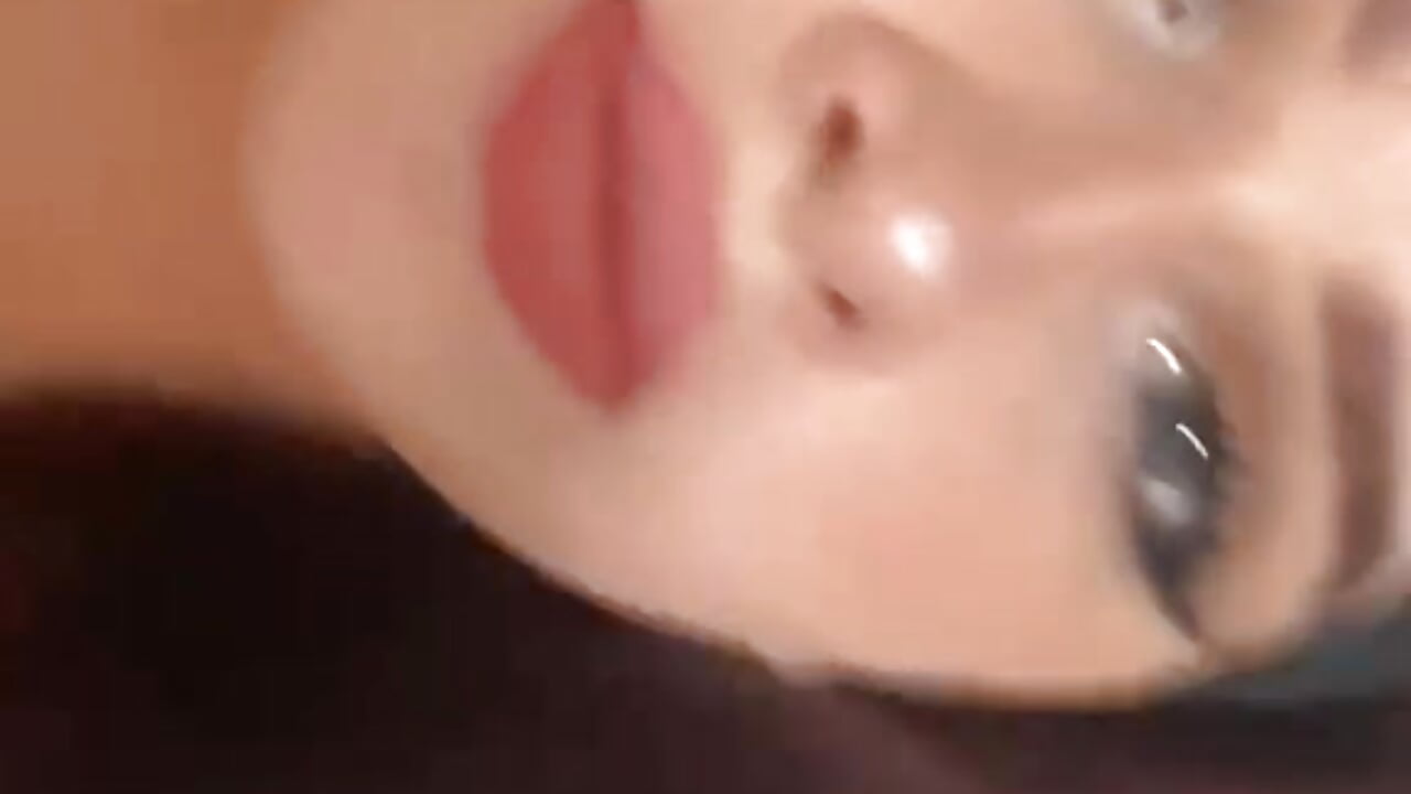 Made – video modela na kameri madeleine_evans