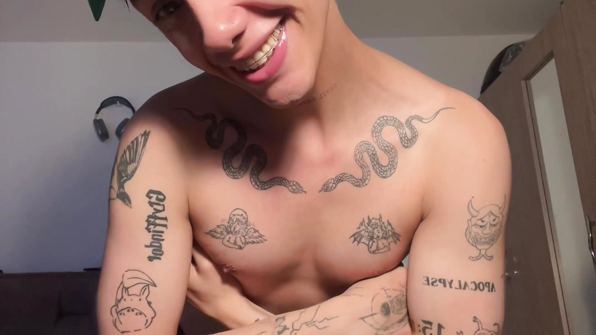Timothy’s tattos - video van Timothy_ros cam-model