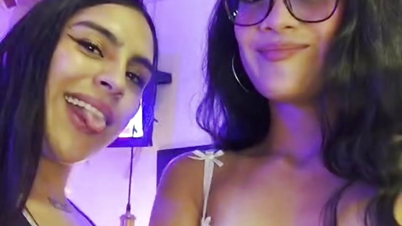 WhatsApp Video 2026-07-23 at 3,42,52 PM – video modela na kameri AMMBER_HONEY