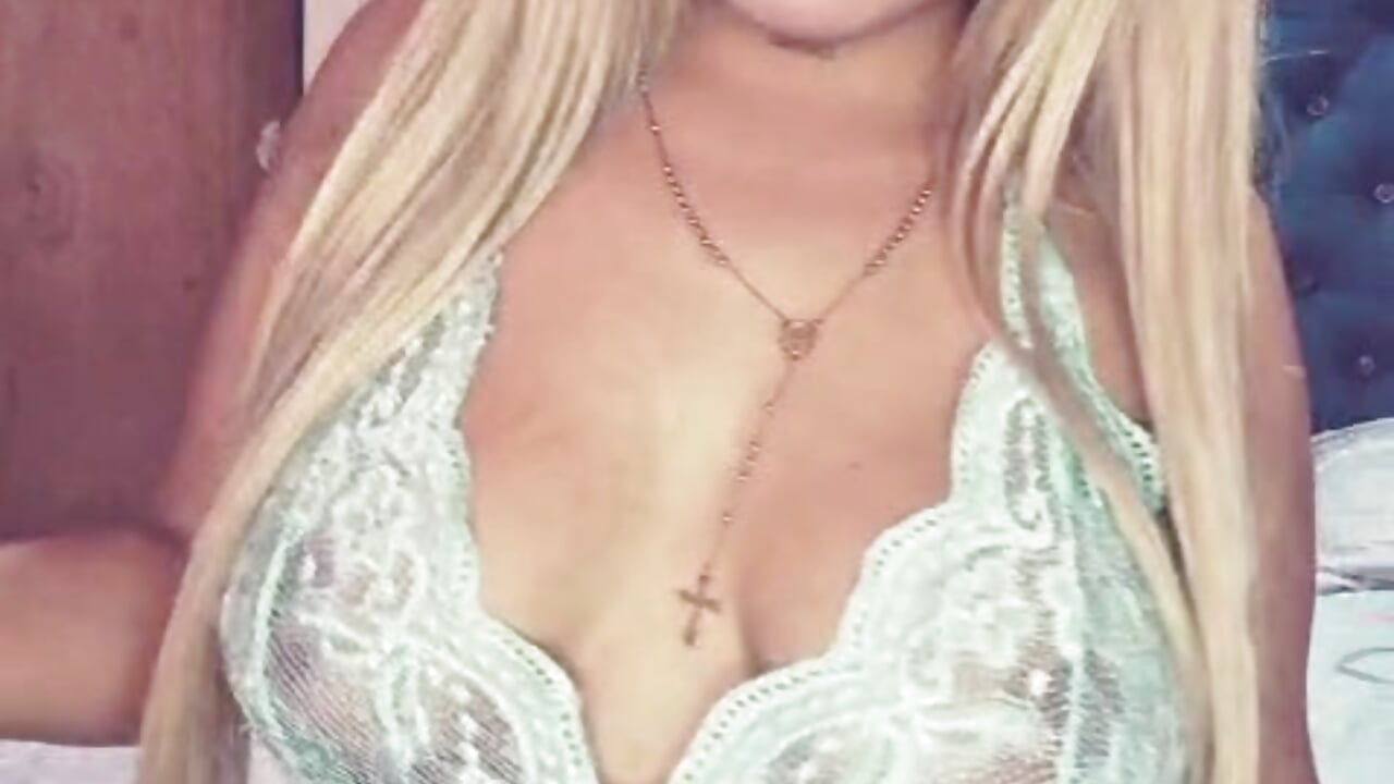 1000173897 - video by Franyeliroman cam model