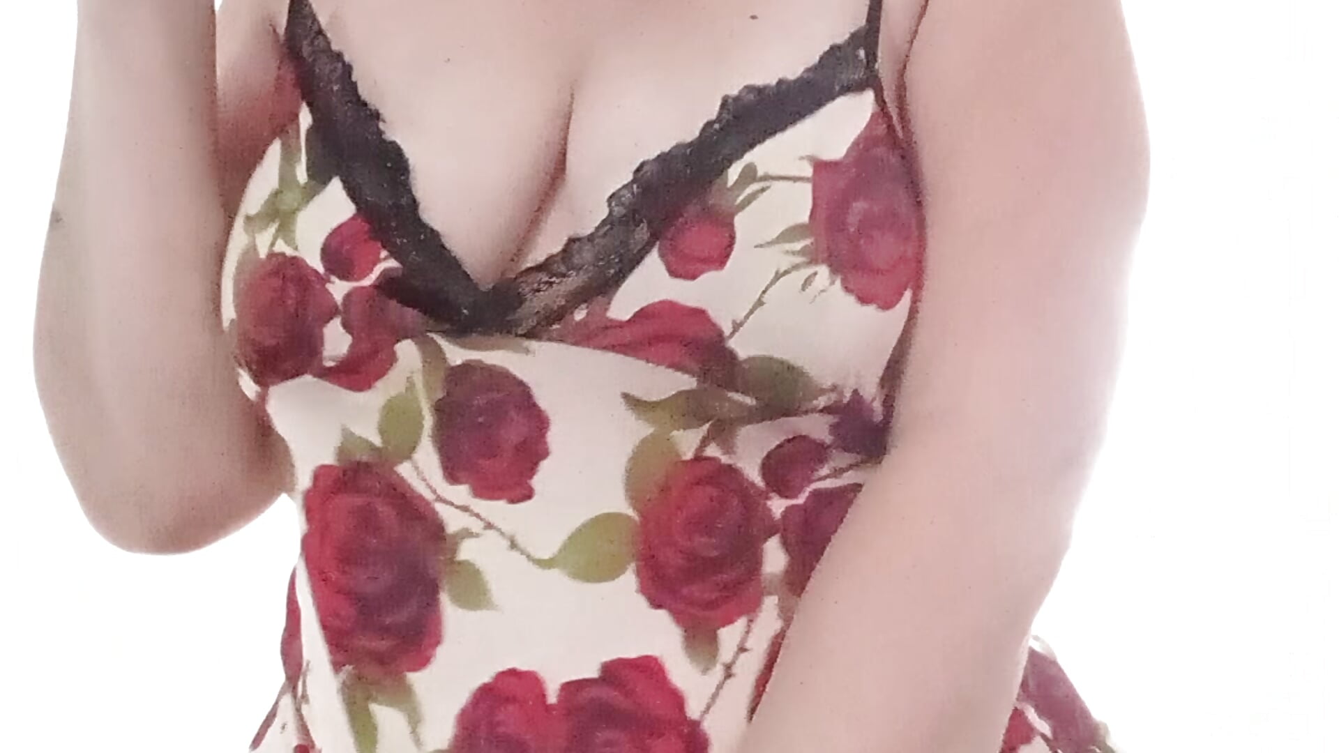 1000244255 - clip cu betzyluu model videochat