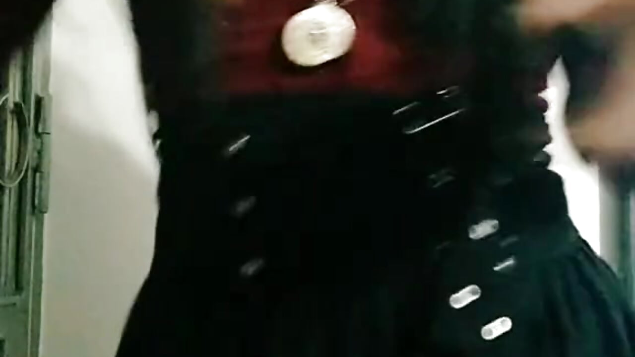 Let's dance UwU – video modela na kameri BloodyRoseUwU