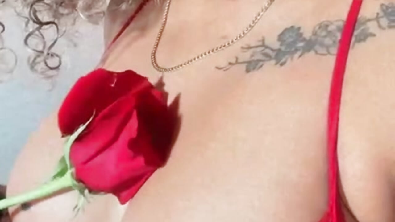 Two flowers 4 u - Vídeo de riri_brunnete