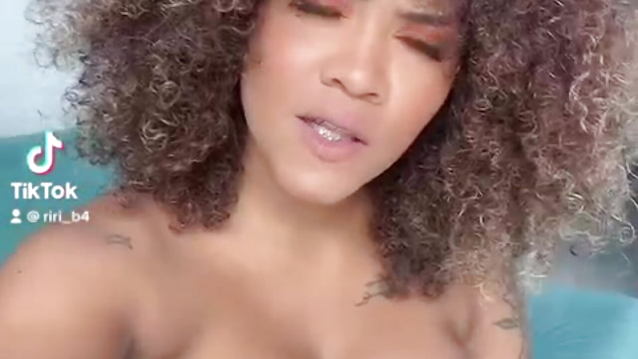 Jealous mode activated haha ❤️ - Vídeo de riri_brunnete