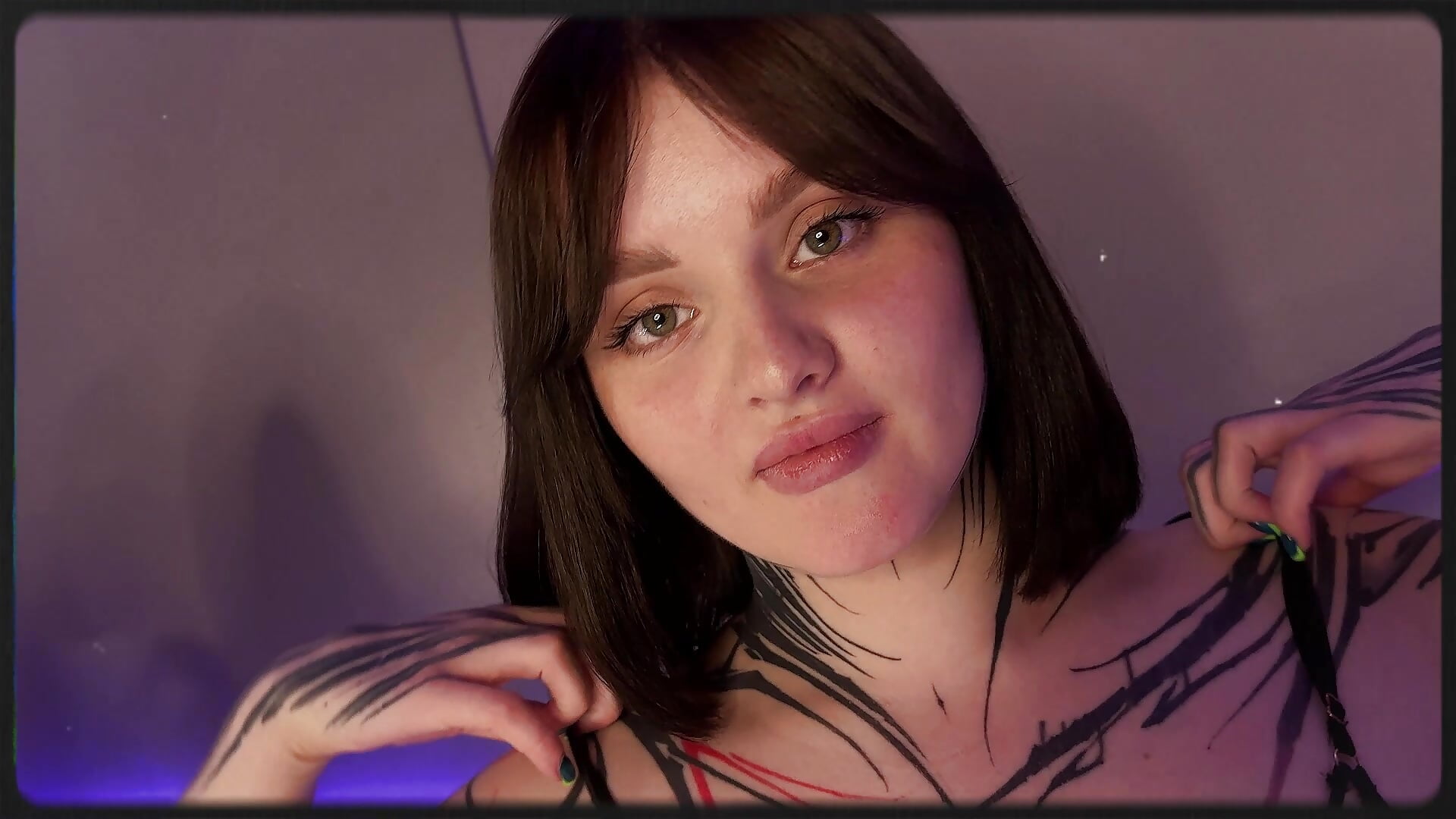 Touch me^^ – video modela na kameri Emily_swain