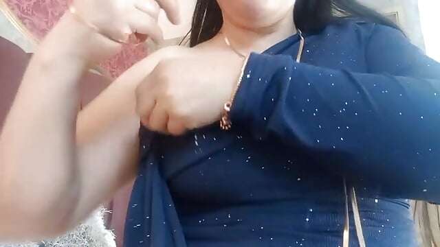 Tease with my boobs with oil MILF BOOBS SENSUAL MATURE — filmik MadisonnGracee, modela(-lki) na kamerkach