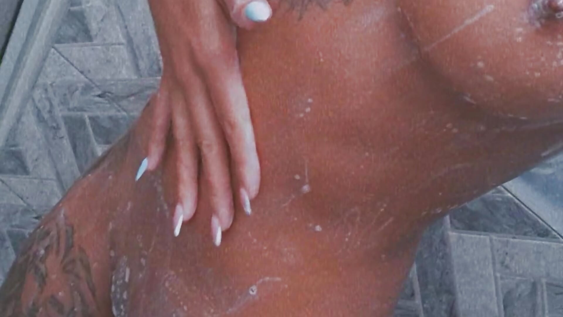 Tour Body in the Shower 💦🥵