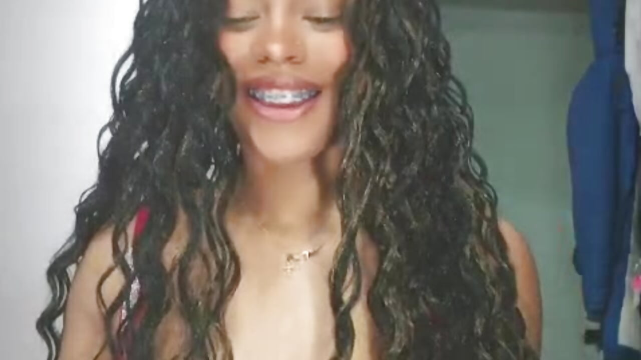 Welcome to my world🔥😏🙈 – video af _sophieortiz cam-model