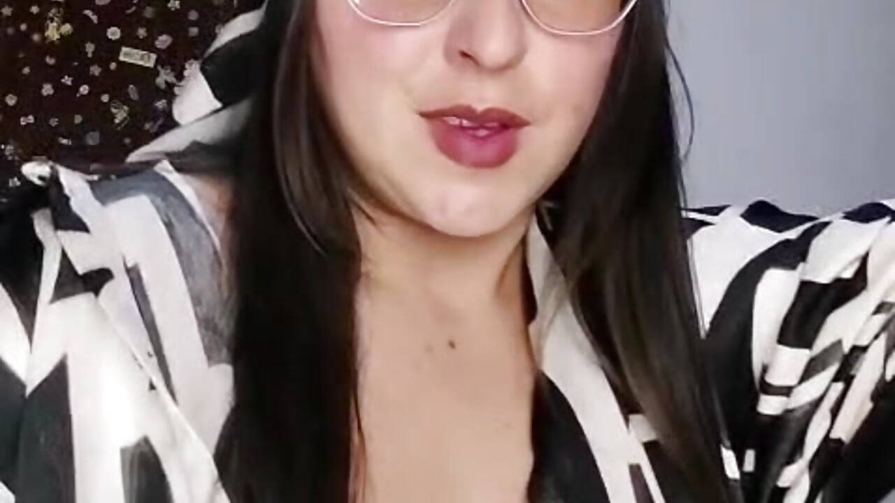 Public - video by Melody_Bluee_ cam model