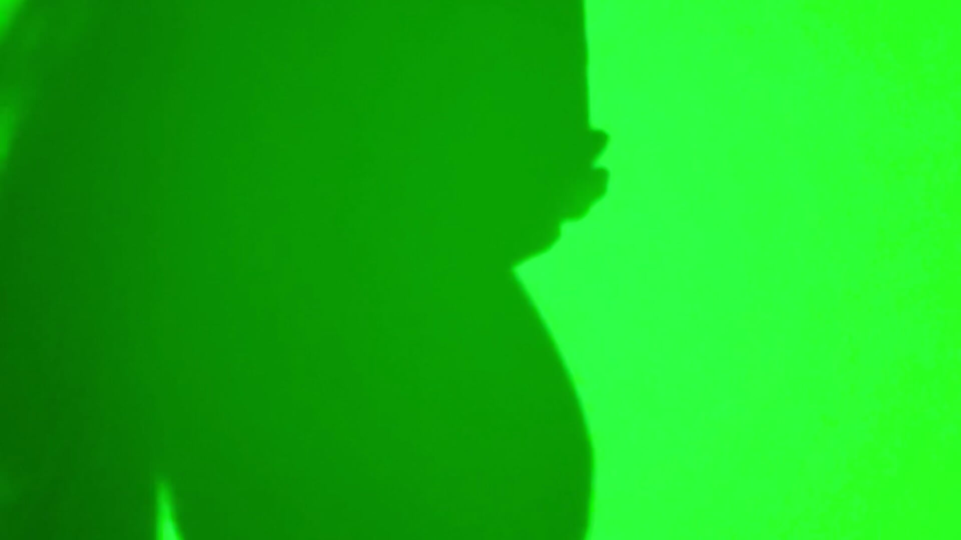 The silhouette of my body 💚🔥 - video sophie_bloom9 kameramallilta
