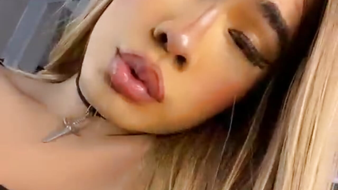 latina blonde – video od Sweetest_ivonny