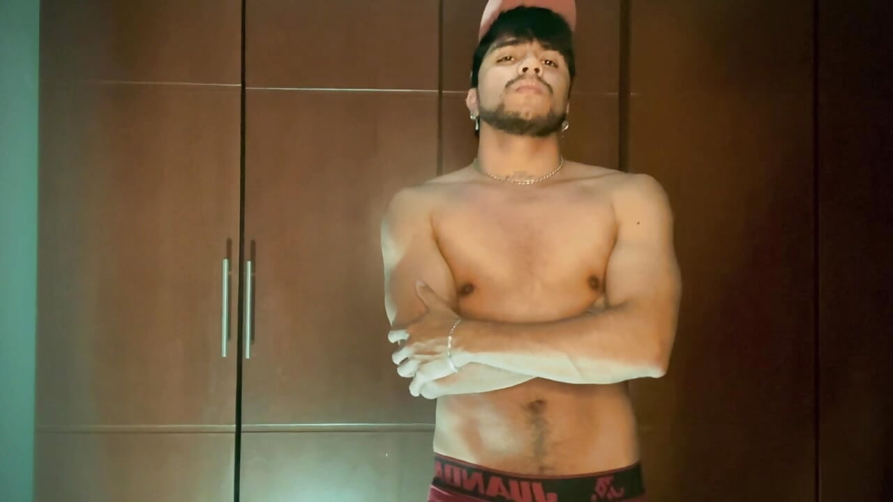 Nice To Meet You! Your Favorite Dessert Is Here - video od modelky/modela SebasAllen