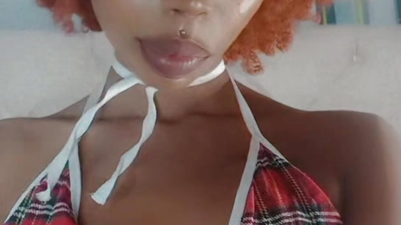 profile-intro-video-1785310679 - video by Scarlett_Dior69