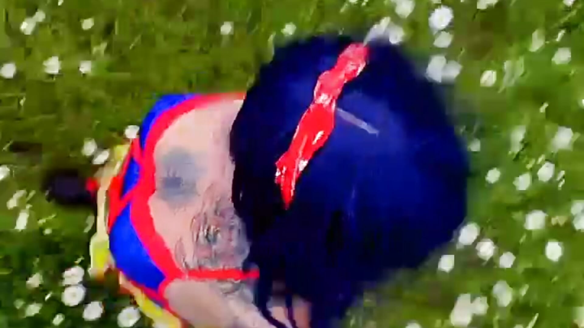 Snow White cosplay 😊 - video by StarrGaze