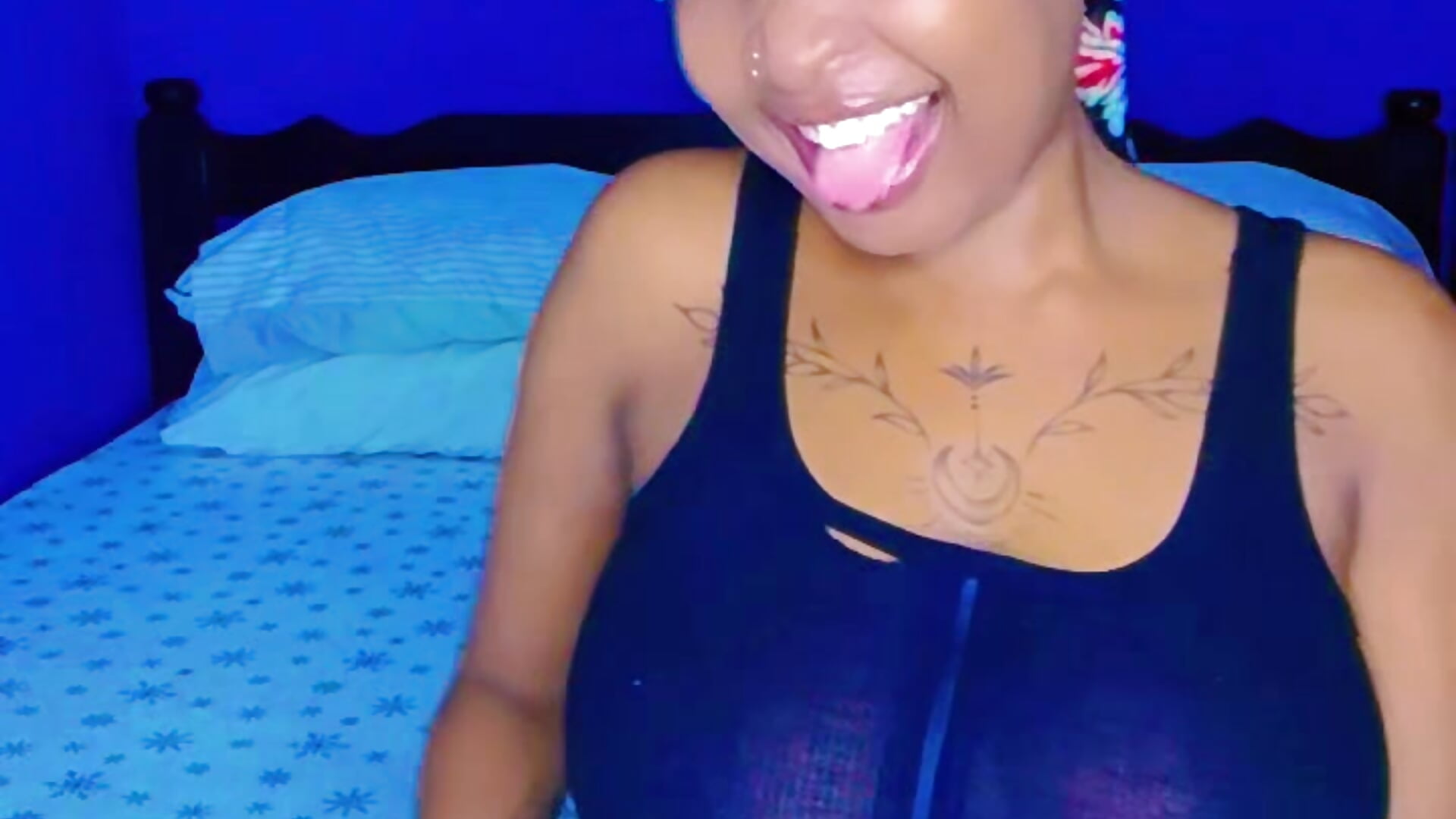 Sexy body 😍 - video by cuteminberry