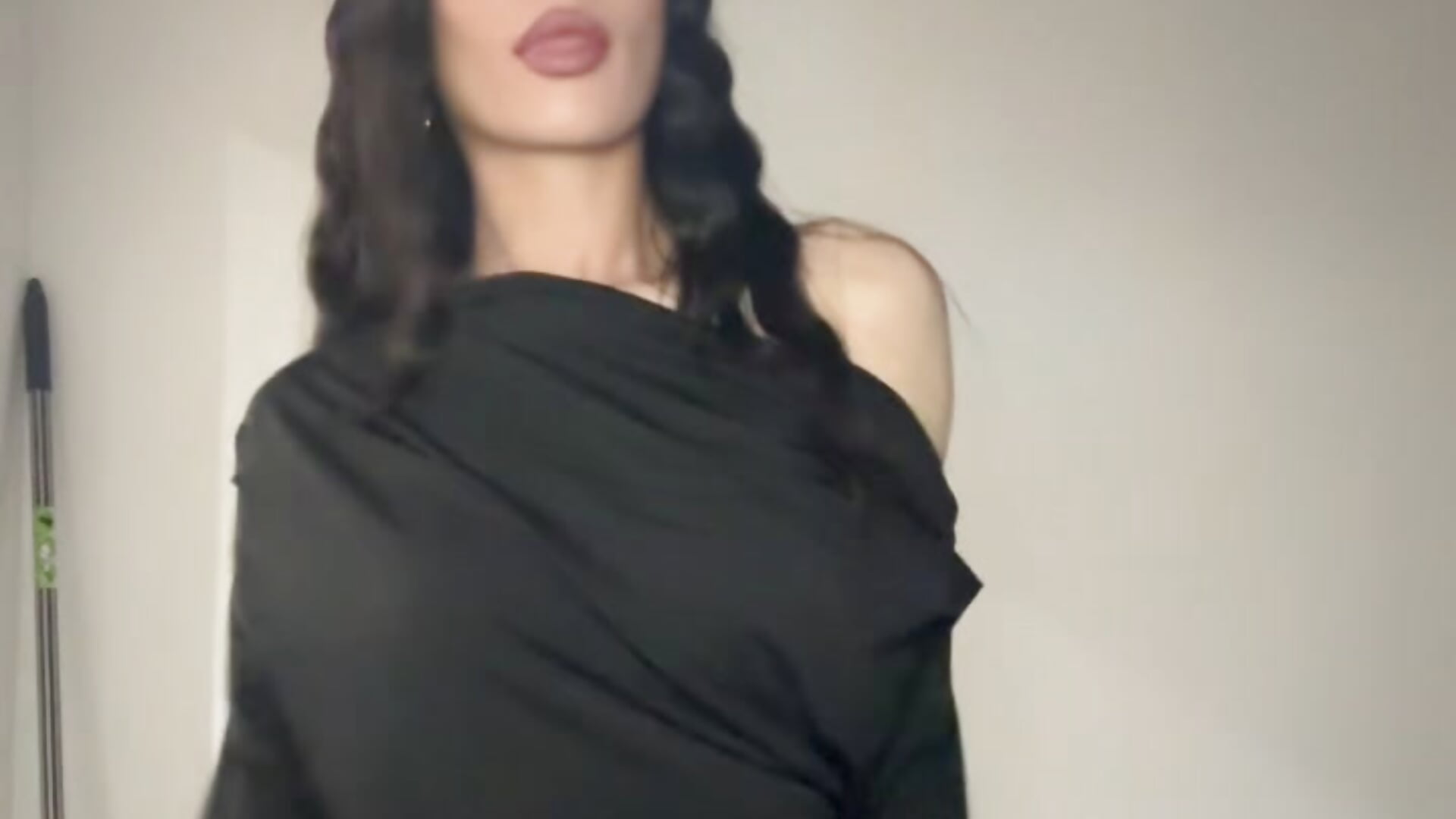 Outfit check - LilyBabyx adlı kamera modelinin videosu