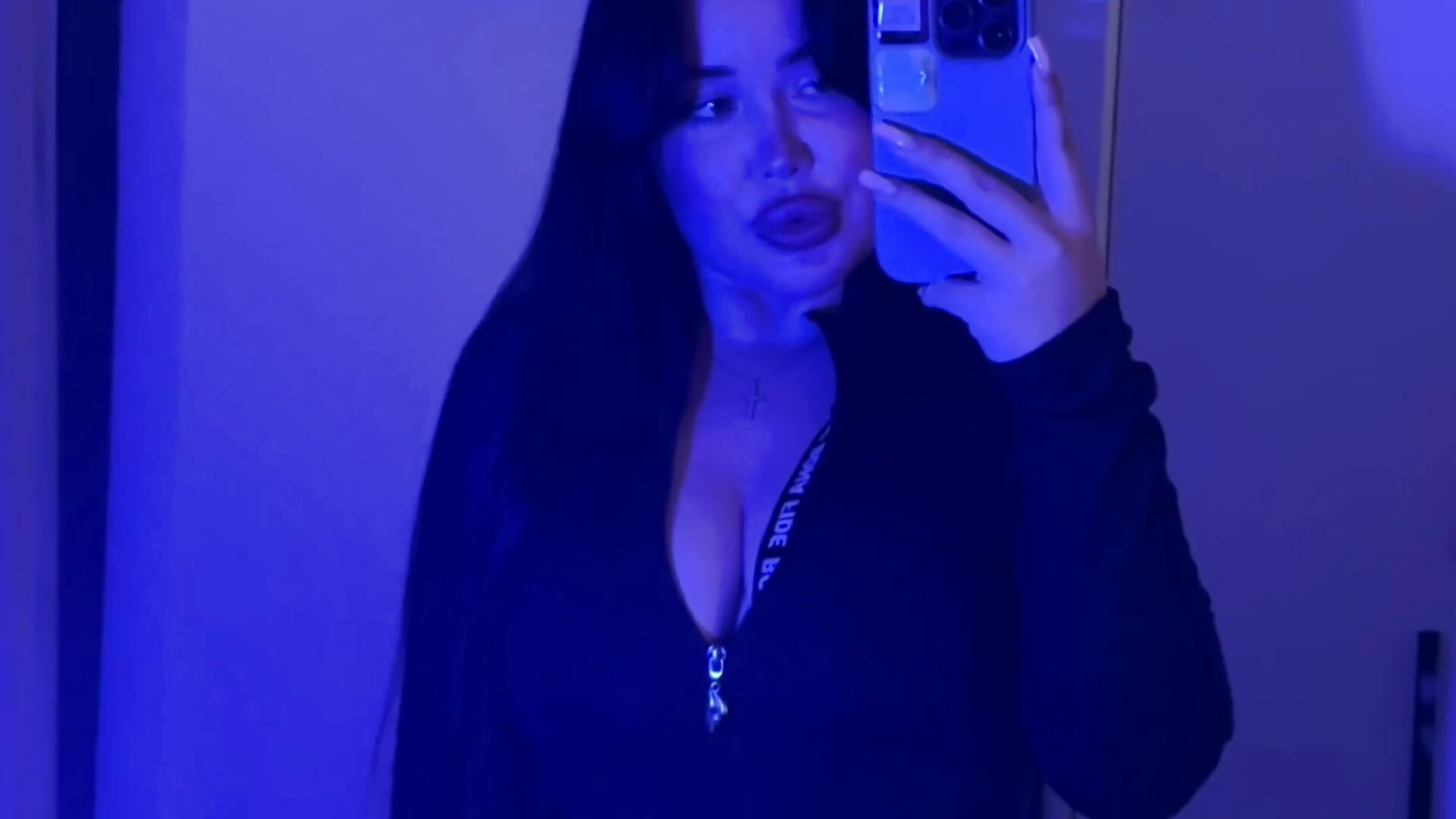 it’s me 💌– EvaFoxxy_ kameramodell videója