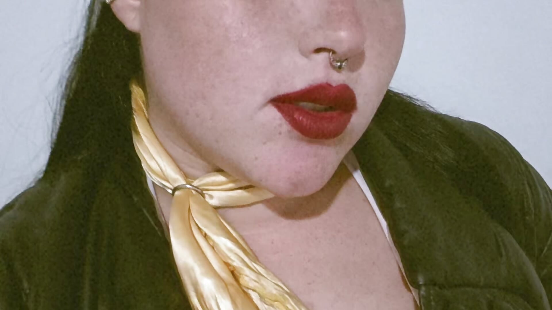 A lovely lady 😮‍💨 - video by frecklesz cam model