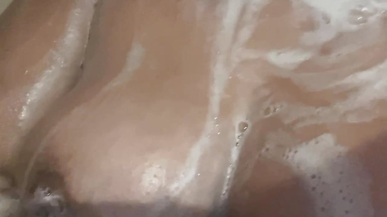 Soap + Bigtits - video by lunaclarx_love cam model