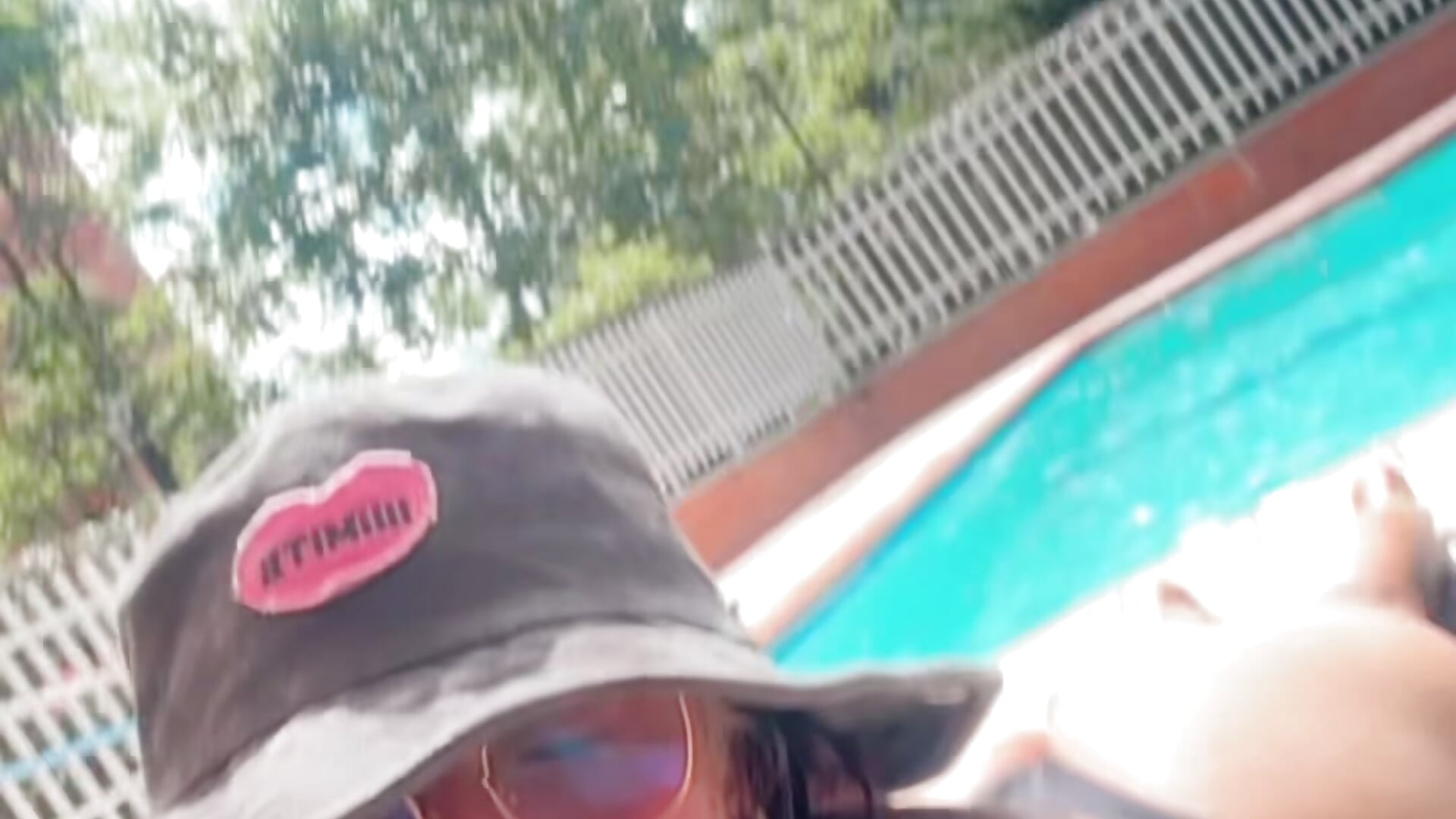 🌞💦 — filmik bellevelvet, modela(-lki) na kamerkach